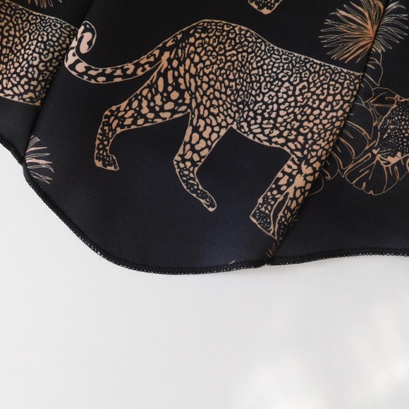 Prettylittlethings Jungle Top (Size 2) - Picture 5 of 6